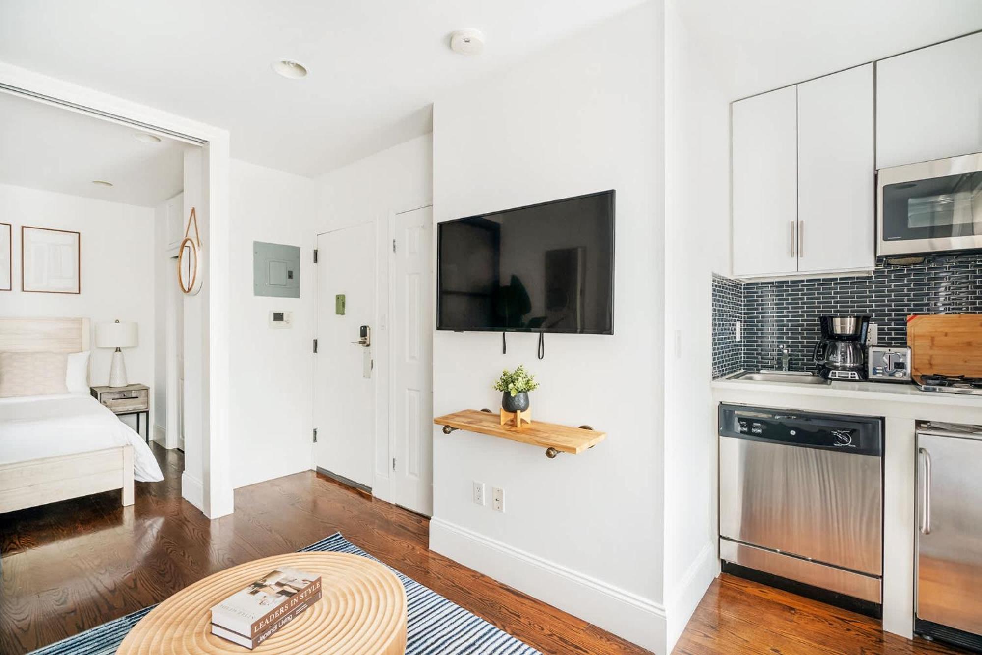 69-3b Celebrate In Style 1br Prime Lower East Side Brand New * New York